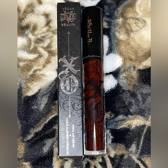 Kat Von D Dahlia XO Vinyl Lip Cream - Picture 5 of 5